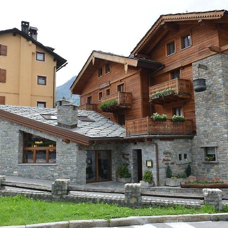 Hotel Maison Saint Jean Courmayeur Ngoại thất bức ảnh