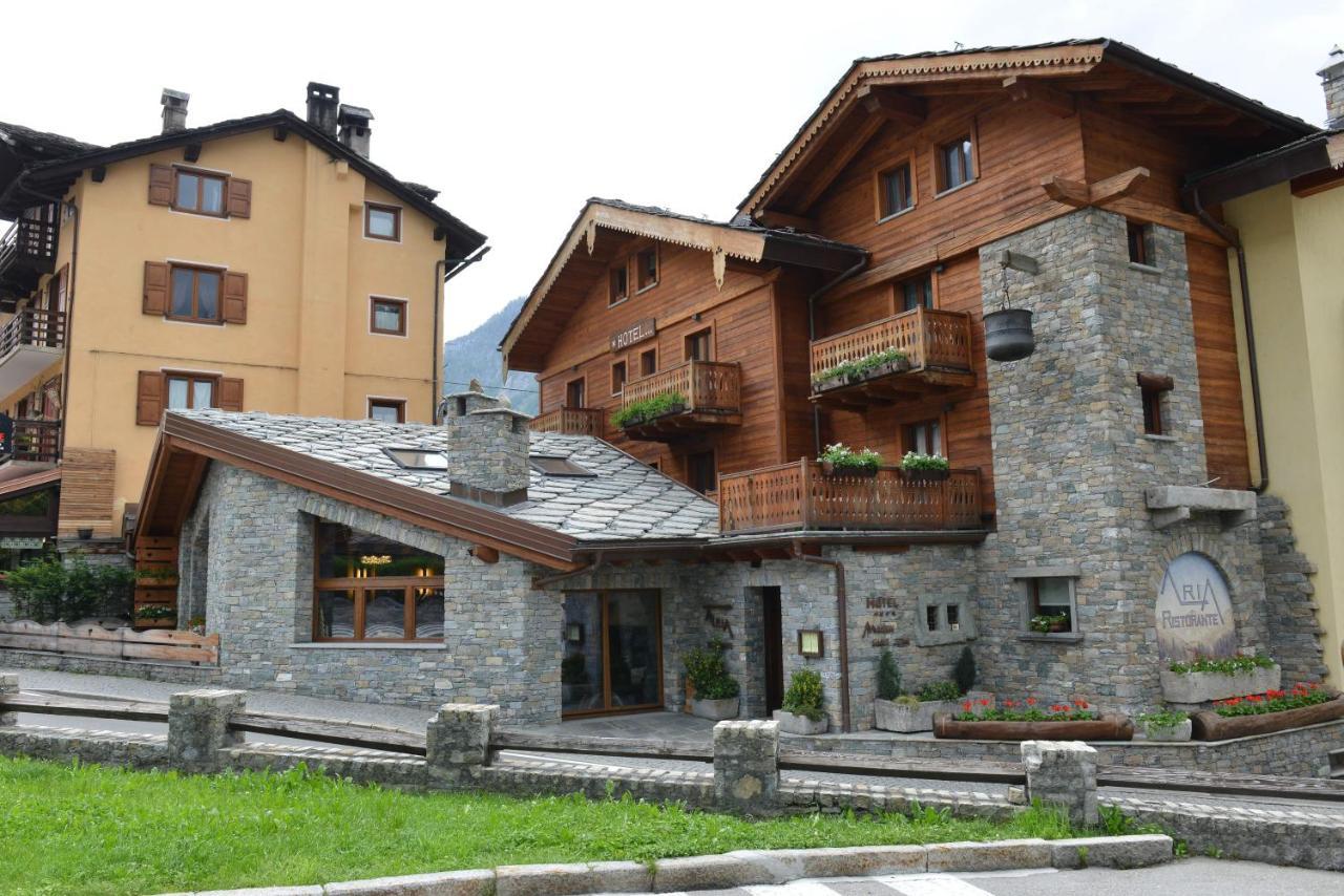 Hotel Maison Saint Jean Courmayeur Ngoại thất bức ảnh