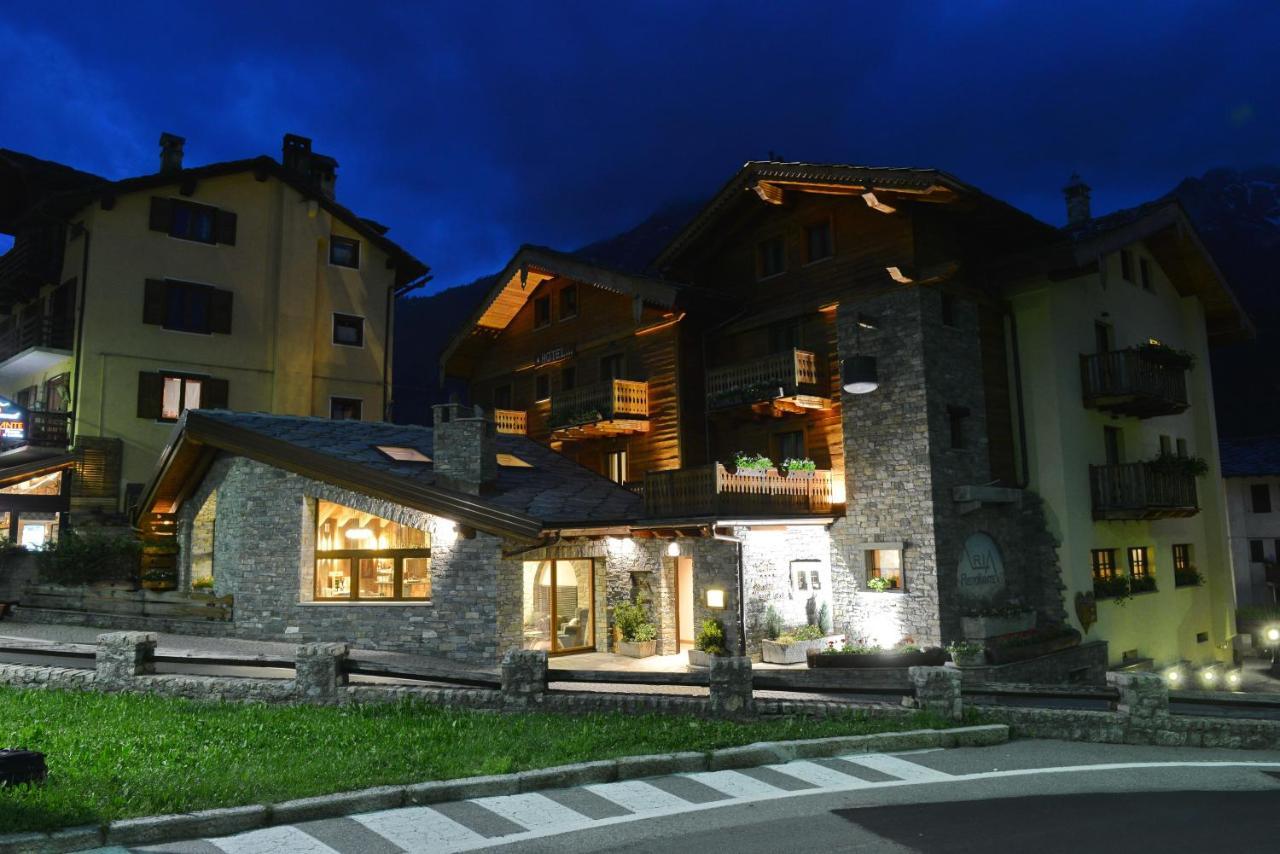 Hotel Maison Saint Jean Courmayeur Ngoại thất bức ảnh