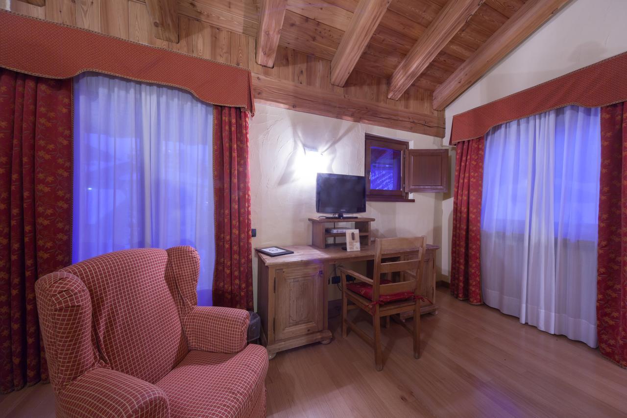 Hotel Maison Saint Jean Courmayeur Ngoại thất bức ảnh