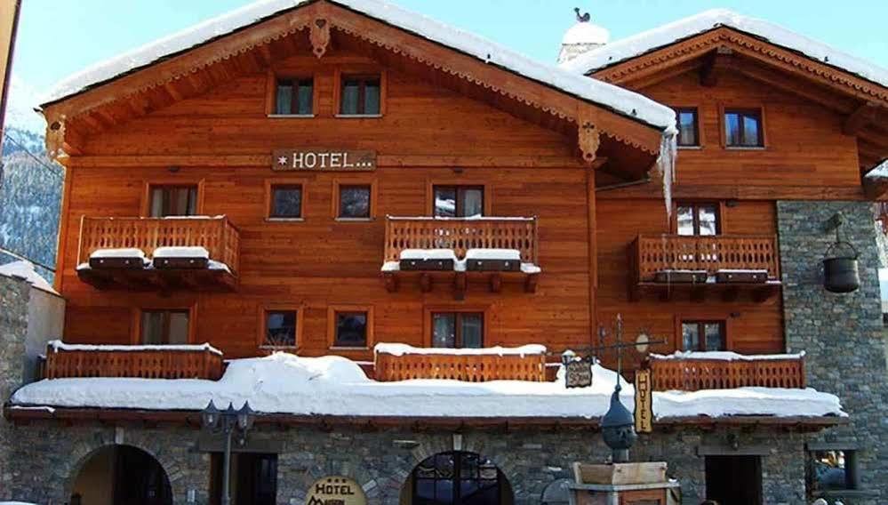 Hotel Maison Saint Jean Courmayeur Ngoại thất bức ảnh